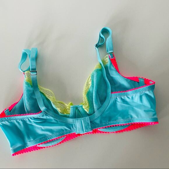 NEW VS VICTORIAS SECRET Blue Pink Yellow Sheer Mesh Lace Bow Underwire Bra 32D - Picture 3 of 5
